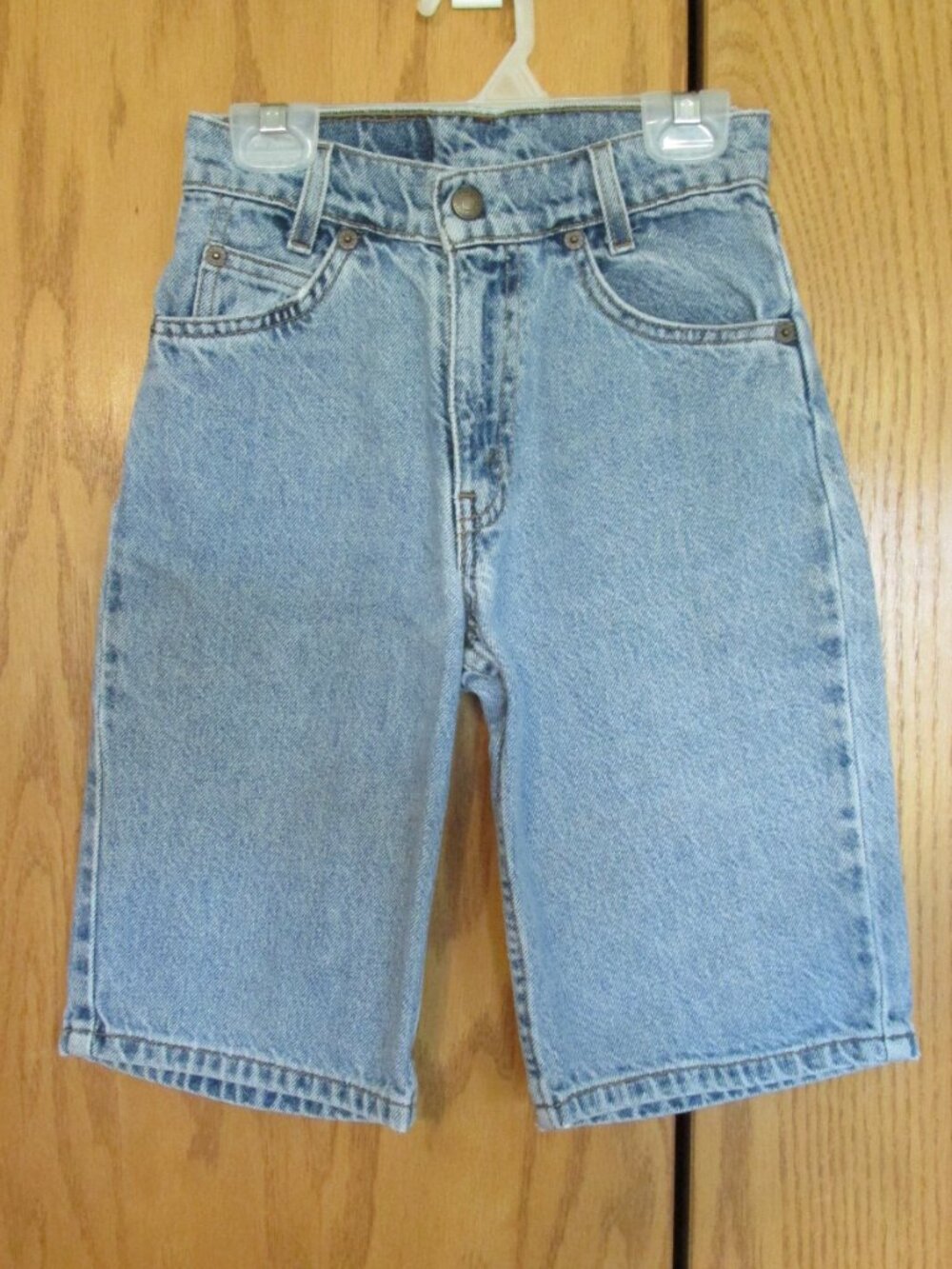 LEVI'S 550 BOY'S SZ 12 SLIM SHORTS LIGHT BLUE DENIM STONE WASHED WHITE TAB GIRLS